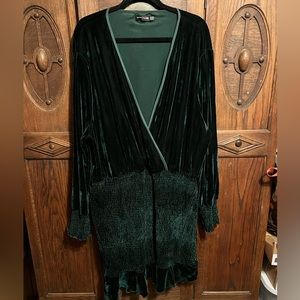 Pretty Little Thing mini dress